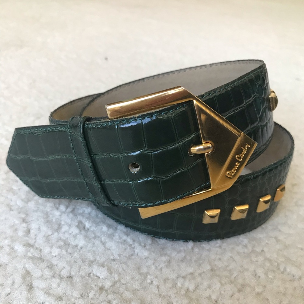 Beautiful Pierre Cardin belt.
